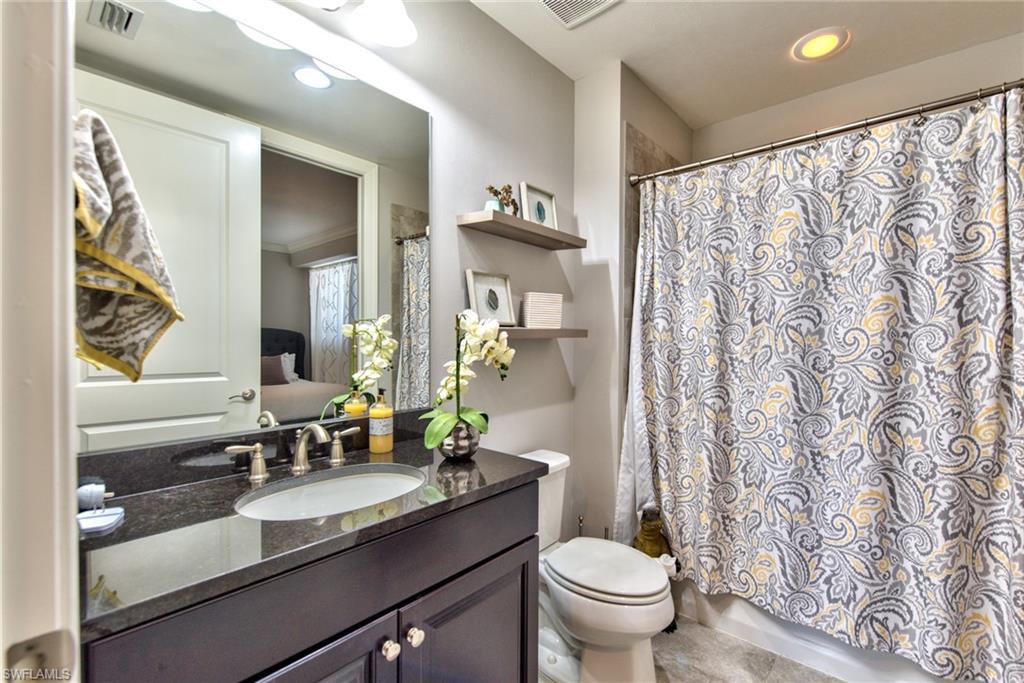 ESPLANADE - Residential Lease