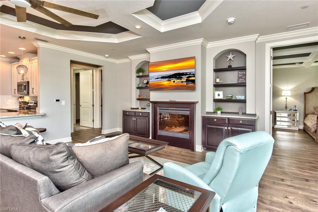 ESPLANADE - Residential Lease