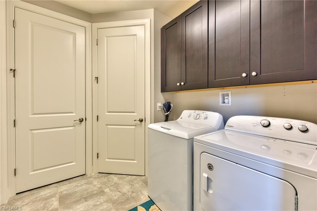 ESPLANADE - Residential Lease