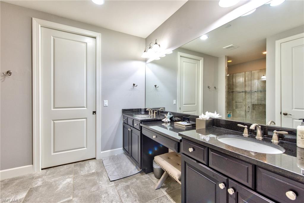 ESPLANADE - Residential Lease