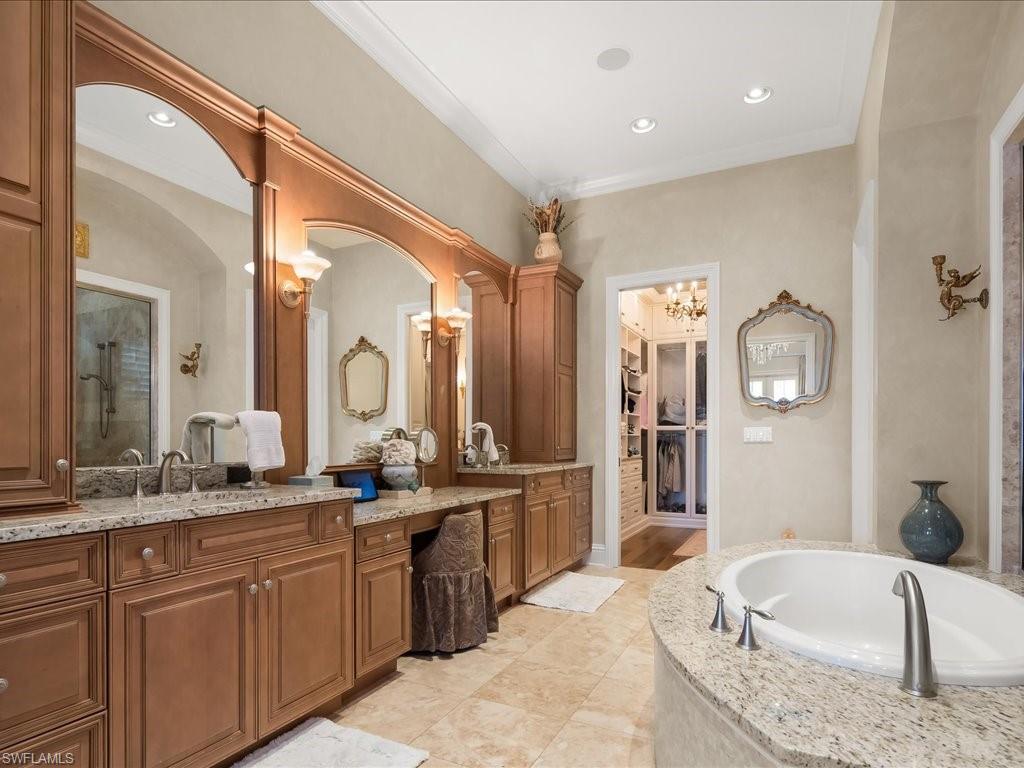 AQUALANE SHORES - Residential