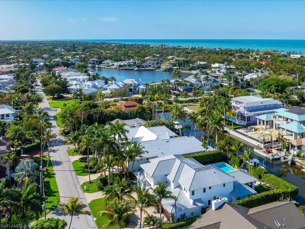 AQUALANE SHORES - Residential