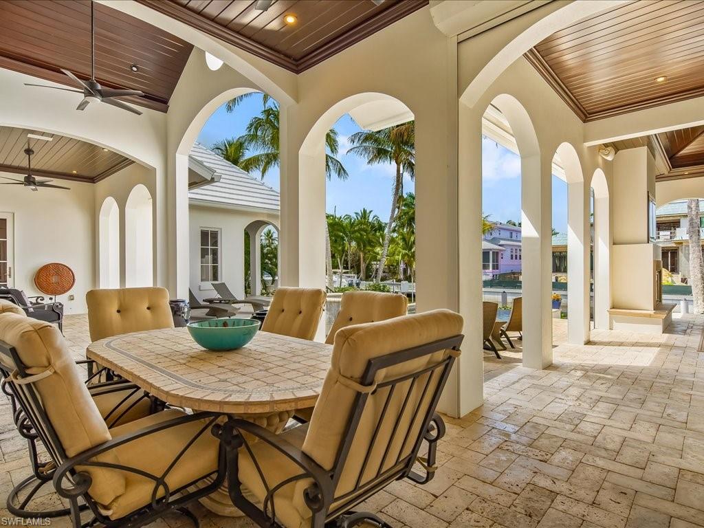 AQUALANE SHORES - Residential