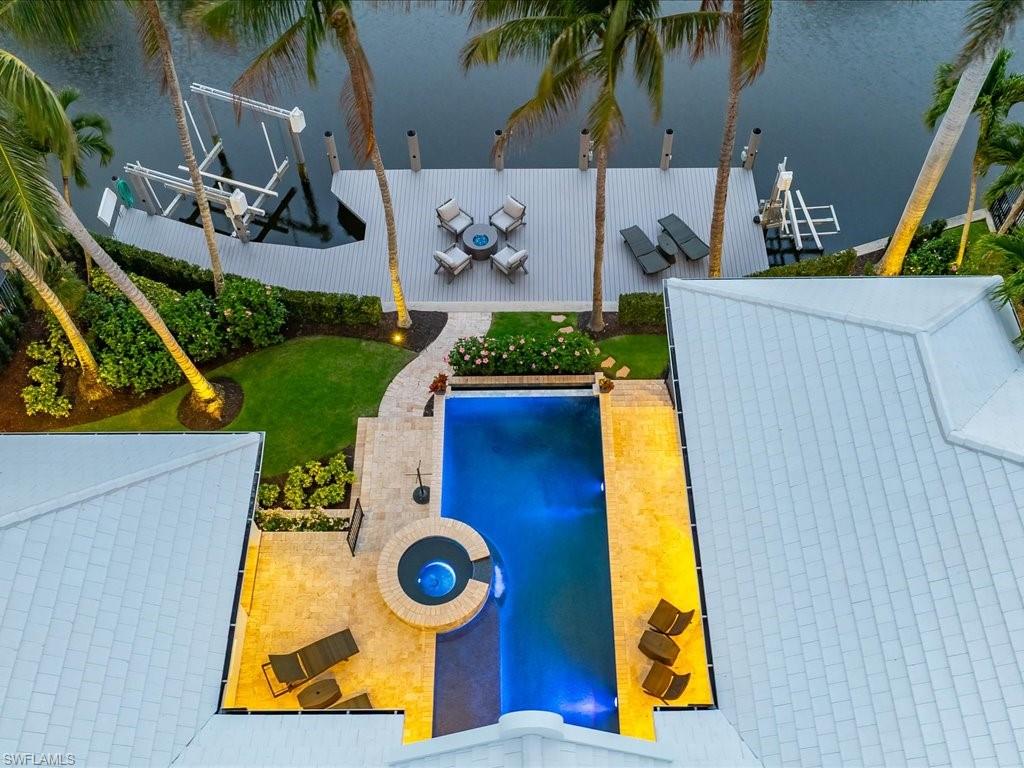 AQUALANE SHORES - Residential