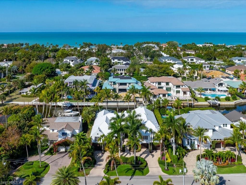 AQUALANE SHORES - Residential