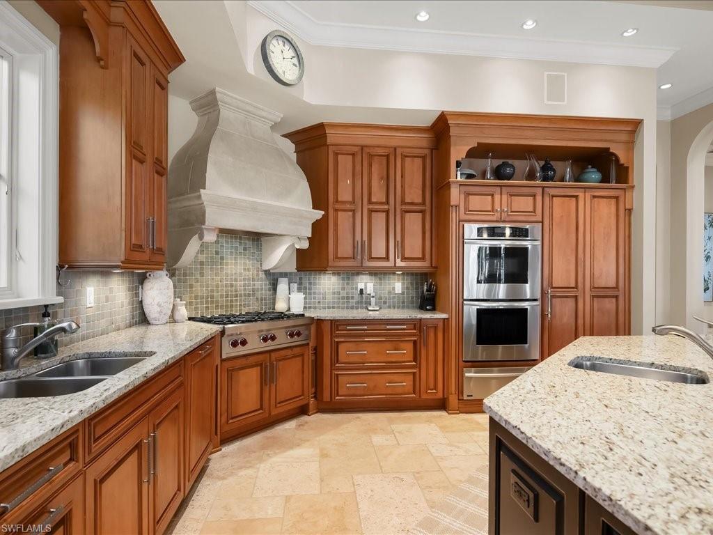 AQUALANE SHORES - Residential