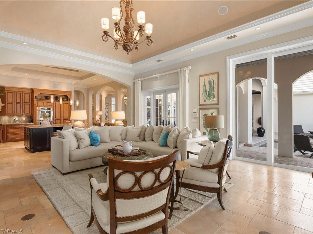 AQUALANE SHORES - Residential