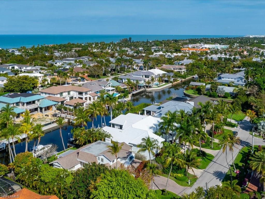 AQUALANE SHORES - Residential