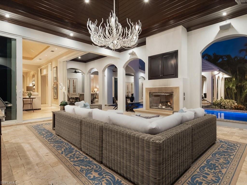 AQUALANE SHORES - Residential