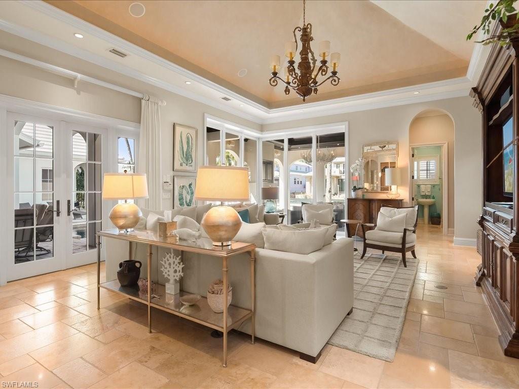 AQUALANE SHORES - Residential