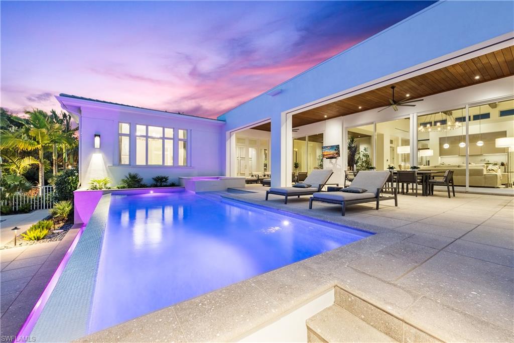 PARK SHORE - Residential