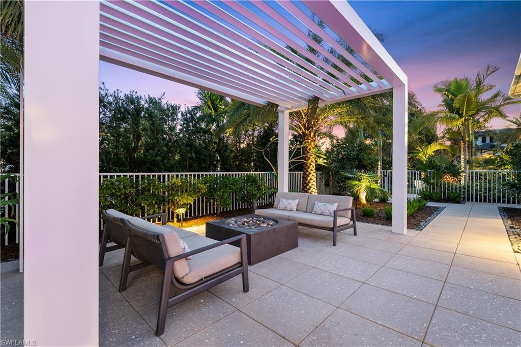 PARK SHORE - Residential