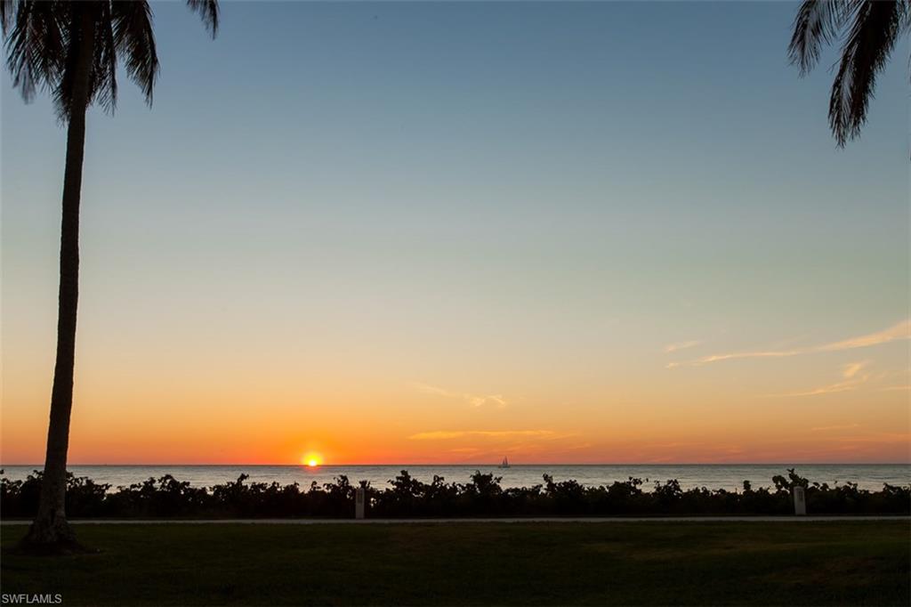 PARK PLAZA - Residential