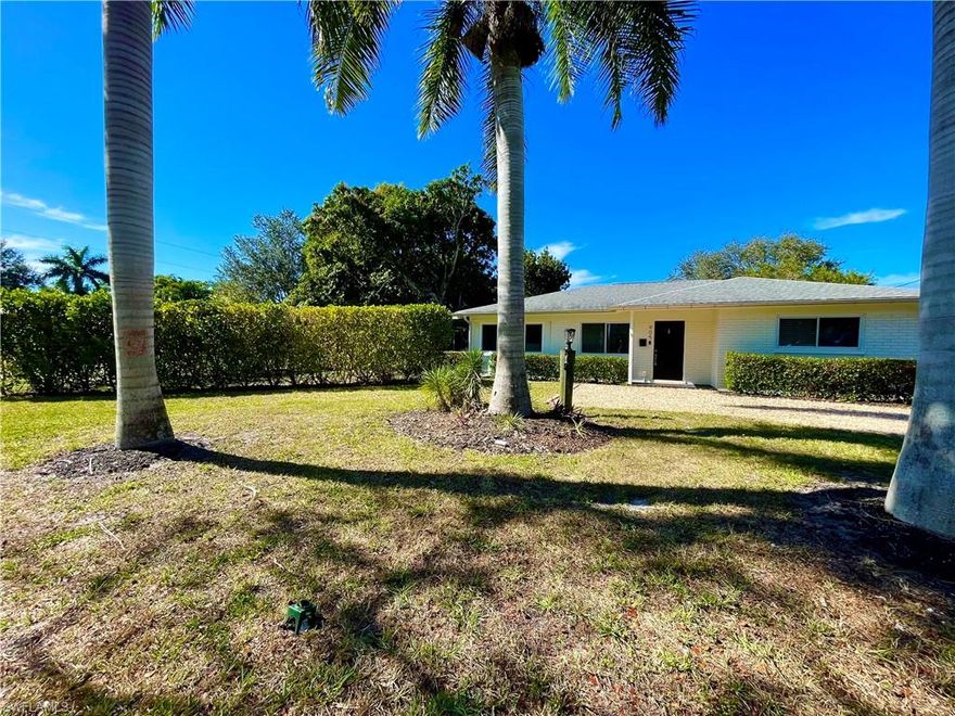 Brand new to rental market! Cozy, Chic AND Close to 5th Ave, in Lake Park. Availalbe as annual or off season rental. This pet-friendly Single-Family home has been highly updated with all of the comforts, new AC, lighting, kitchen appliances and has a private backyard oasis perfect for entertaining. This newly added outdoor space features 800 sq ft of Shellock pavers, a 13' x 30' SALTWATER pool in a Silver Pearl stucco finish complete with a sizable sun shelf, mosaic mixed glass waterline tile, a raised 6' x 6' spa and electric heater- all surrounded by artificial turf and privacy fencing. Inside, impact-rated windows and doors, an updated kitchen with granite countertops, stainless steel appliances, and two updated bathrooms. Located just minutes from 5th Avenue South and Yes, it's bike ride close, 3rd Street South, Baker Park, the Gordon River Greenway, Naples Zoo and the BEACH, as well as tennis at Cambier Park OR High Level Pickleball at USOP at East River Park for you Pickleheads!