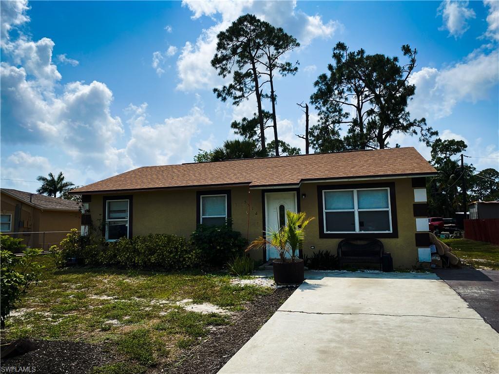 NAPLES MANOR - Residential