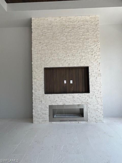 MOORINGS - Residential