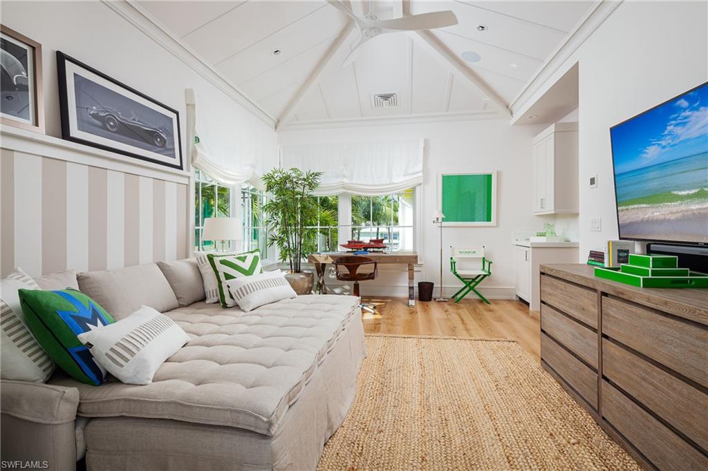 OLDE NAPLES - Residential