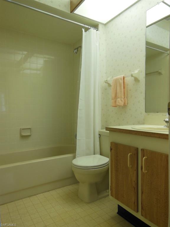 COUNTRY CLUB VILLAGE - Residential