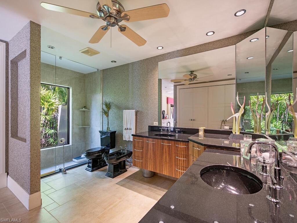 MARCO BEACH - Residential