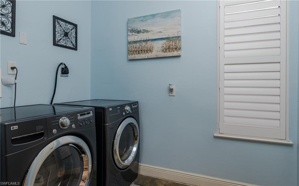 COUNTRY CLUB - Residential