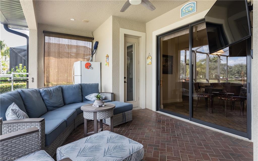 COUNTRY CLUB - Residential