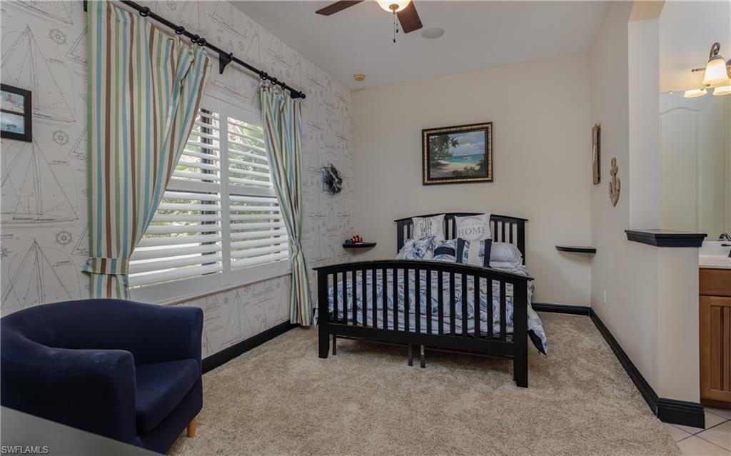 COUNTRY CLUB - Residential