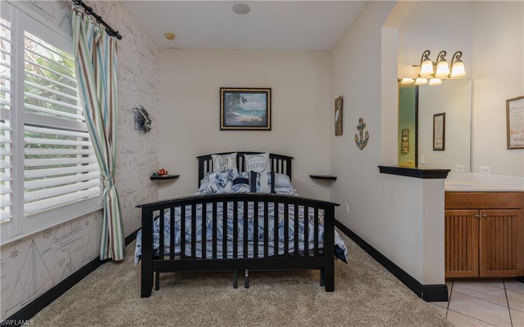 COUNTRY CLUB - Residential