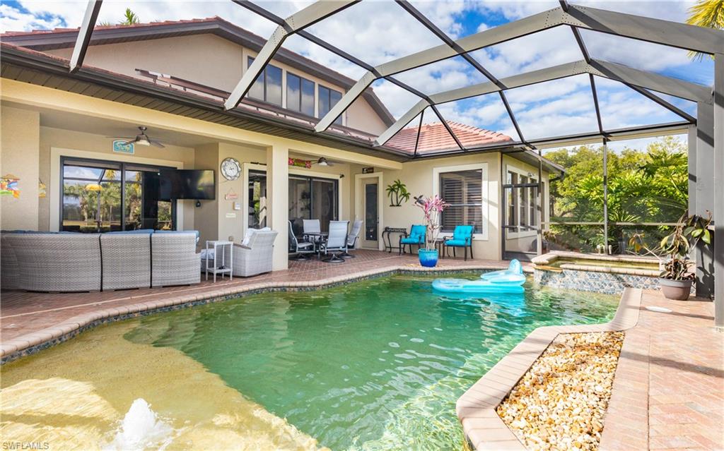 COUNTRY CLUB - Residential