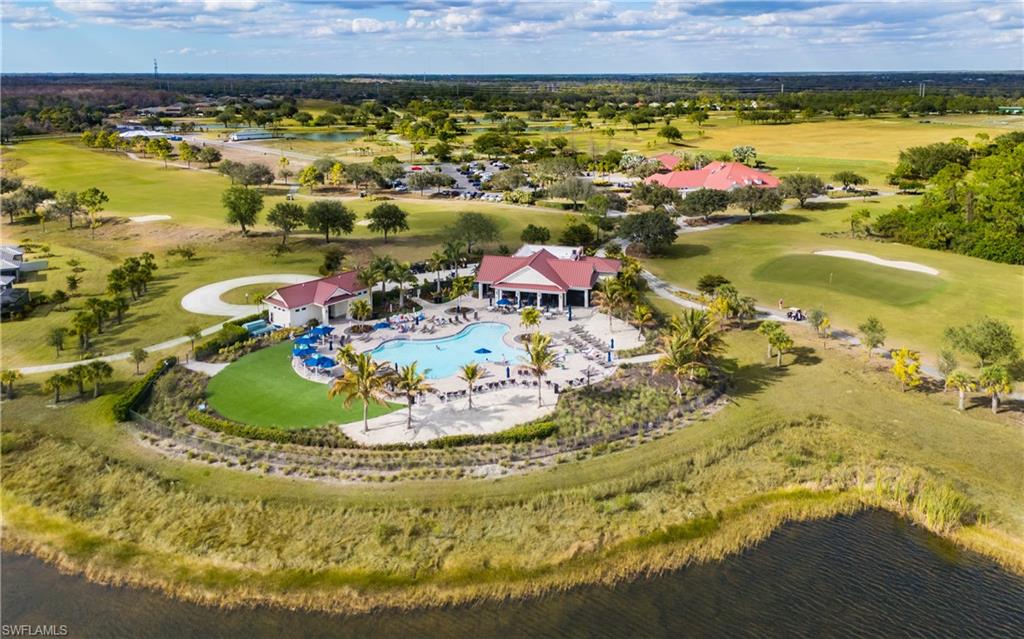 COUNTRY CLUB - Residential