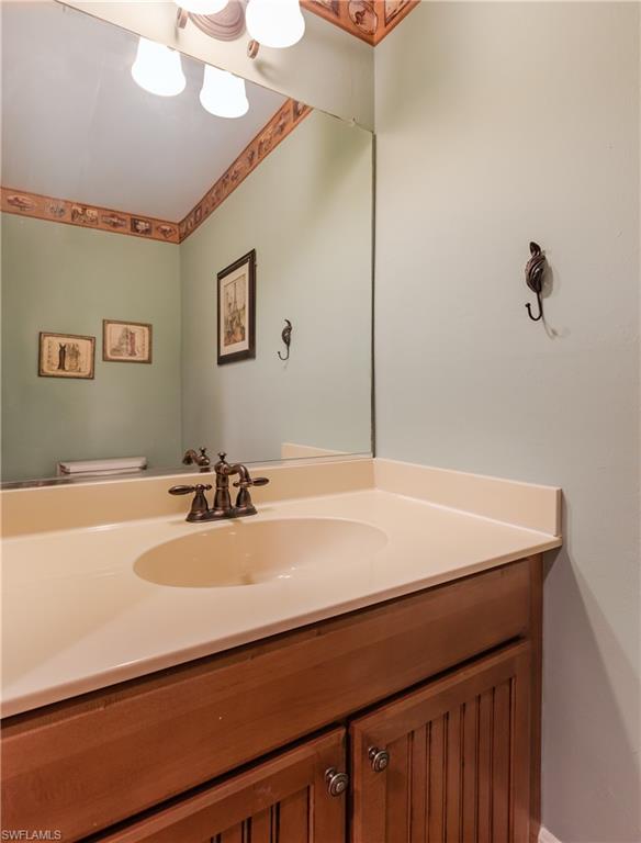 COUNTRY CLUB - Residential