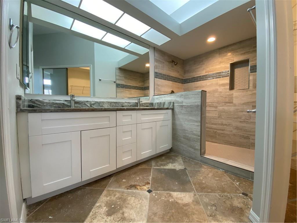 DEVONSHIRE LAKES - Residential