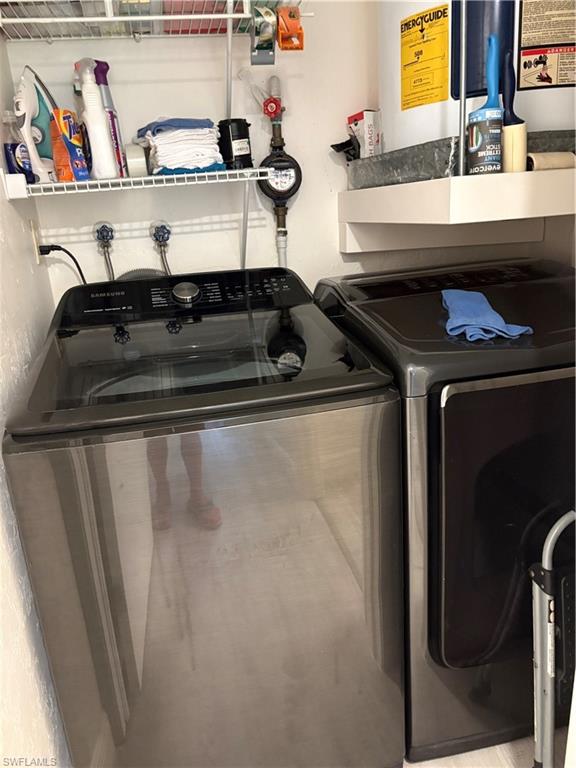 FOUNTAIN LAKES - Residential