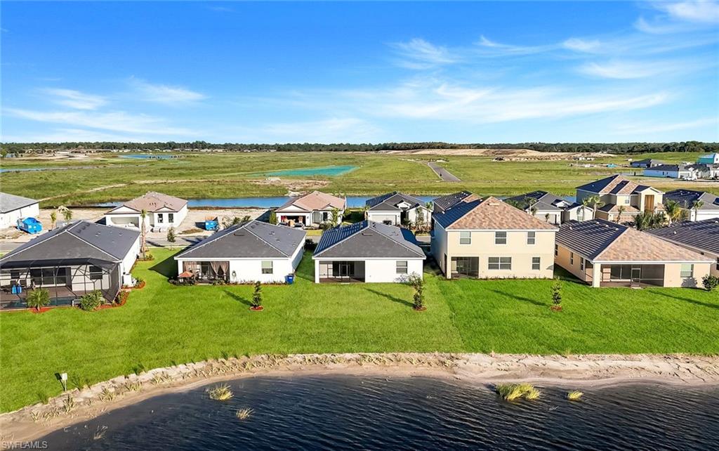 HAMPTON LAKES - Residential