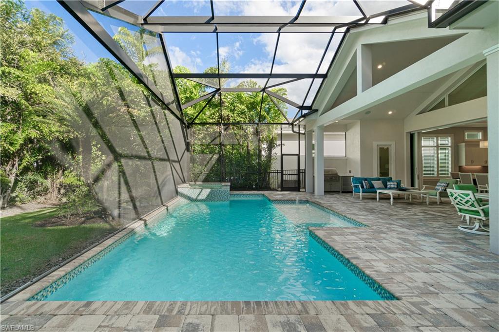 WINDWARD ISLE - Residential