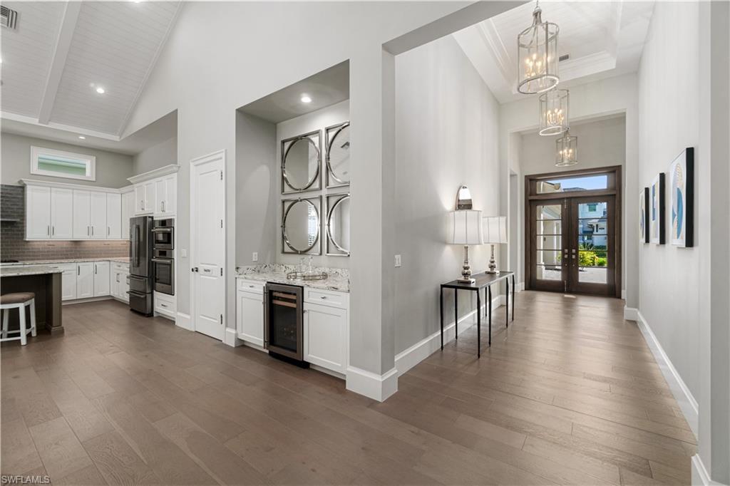 WINDWARD ISLE - Residential