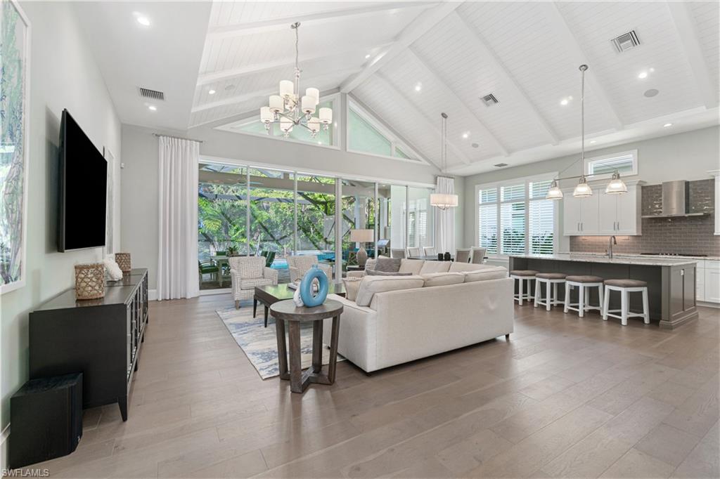 WINDWARD ISLE - Residential