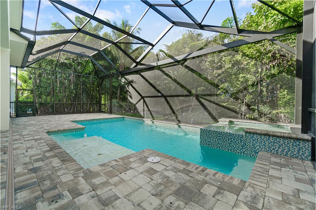 WINDWARD ISLE - Residential