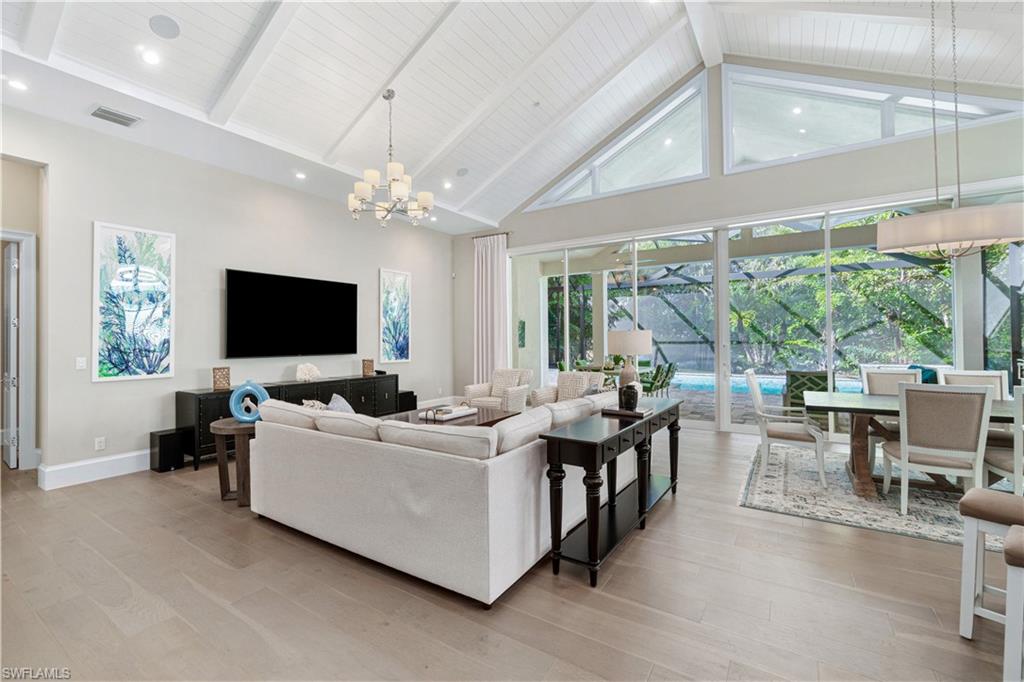 WINDWARD ISLE - Residential