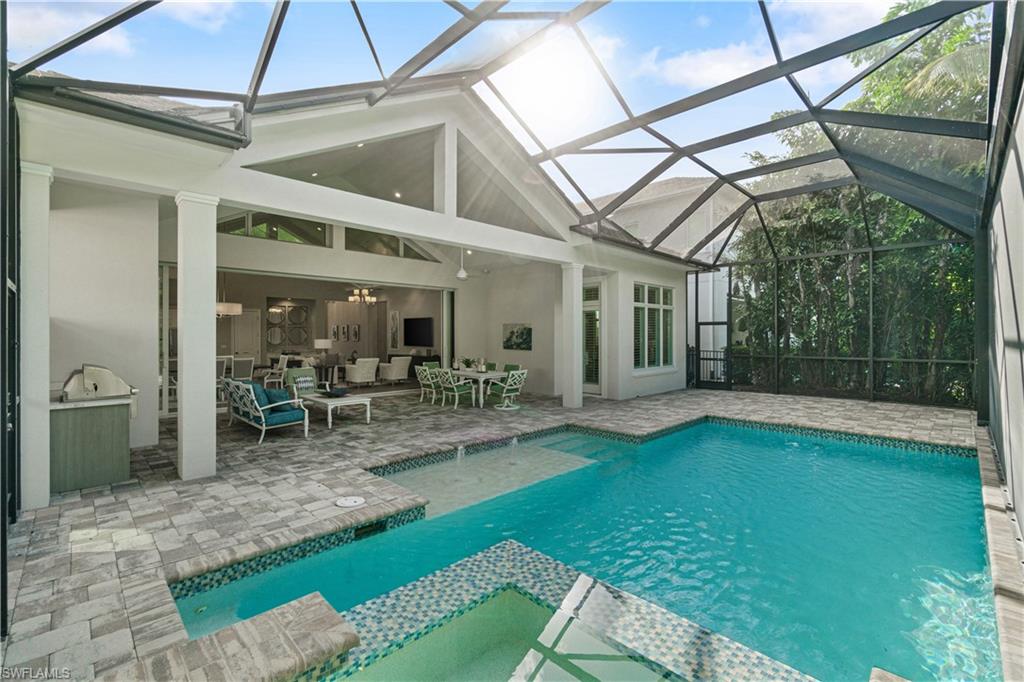 WINDWARD ISLE - Residential