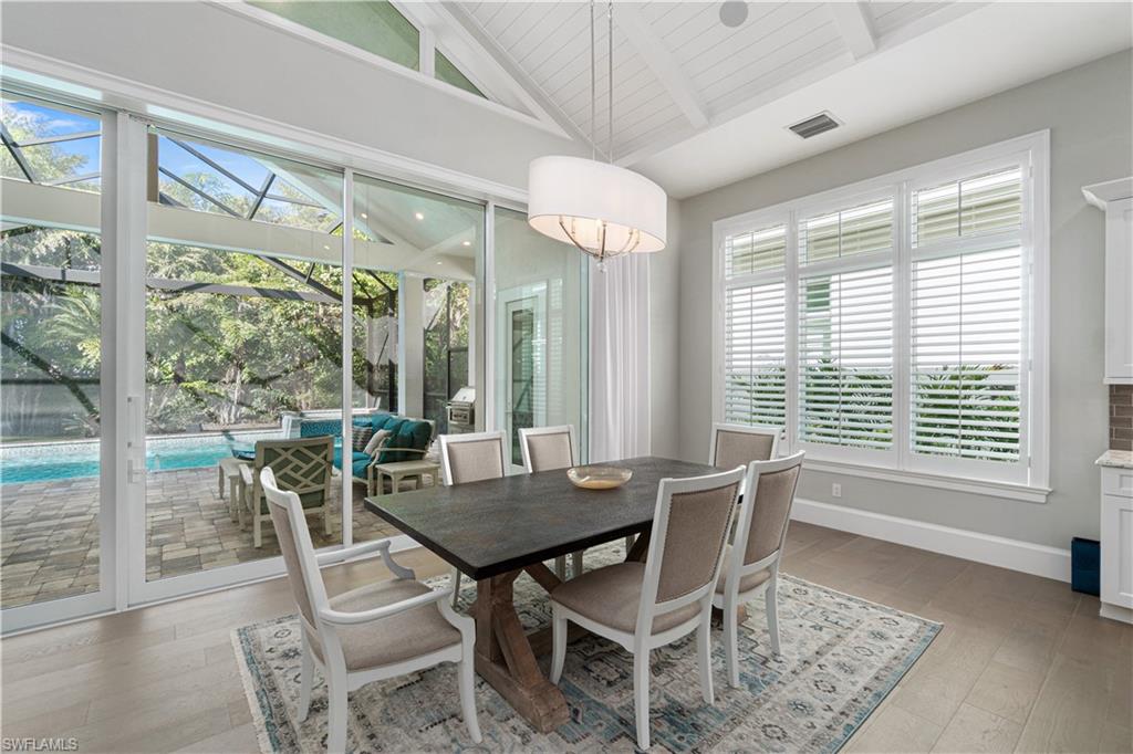 WINDWARD ISLE - Residential