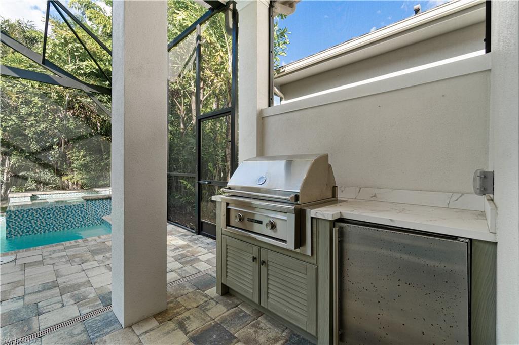 WINDWARD ISLE - Residential