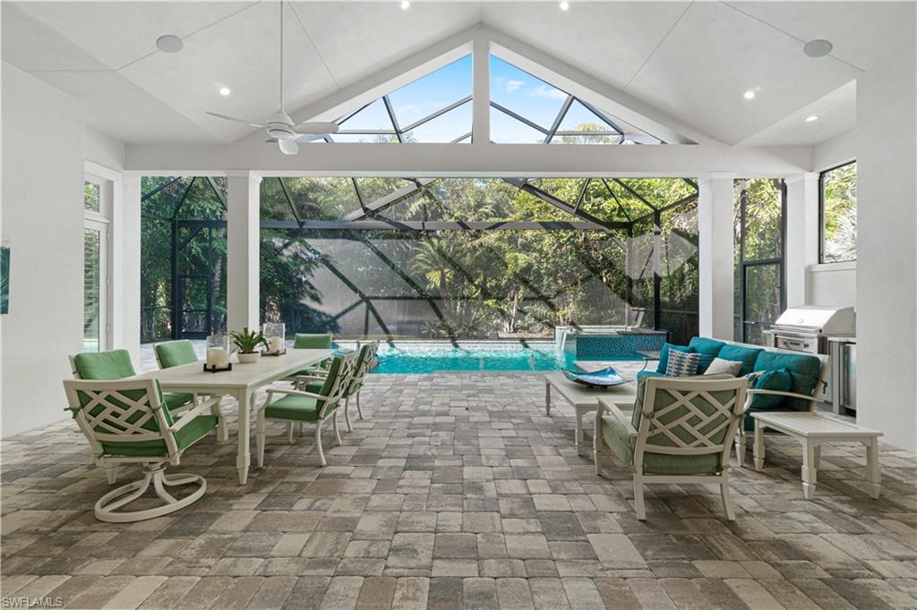 WINDWARD ISLE - Residential