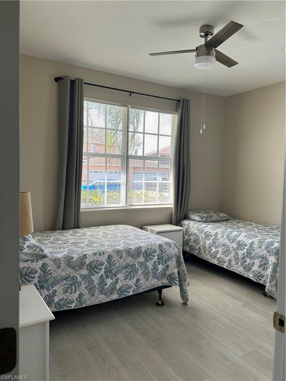 MIRROR LAKES - Residential Lease