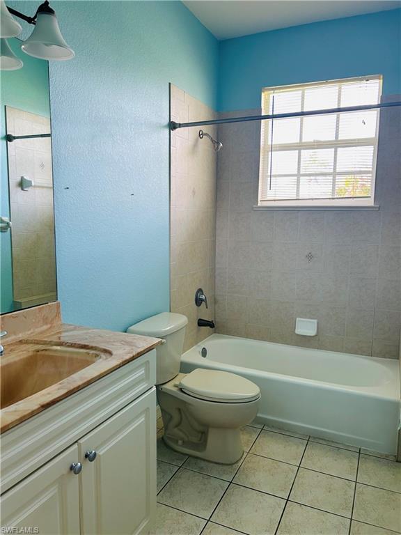 MIRROR LAKES - Residential Lease