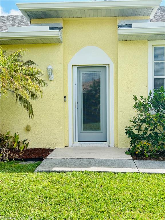 MIRROR LAKES - Residential Lease