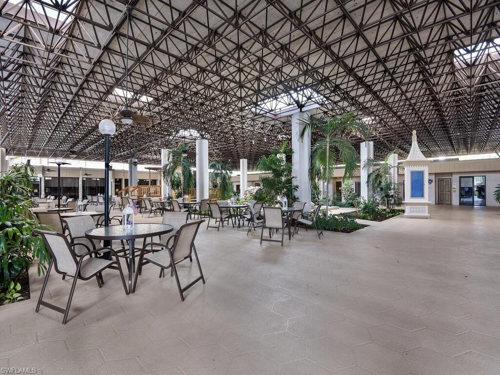 SEVEN OAKS - Residential