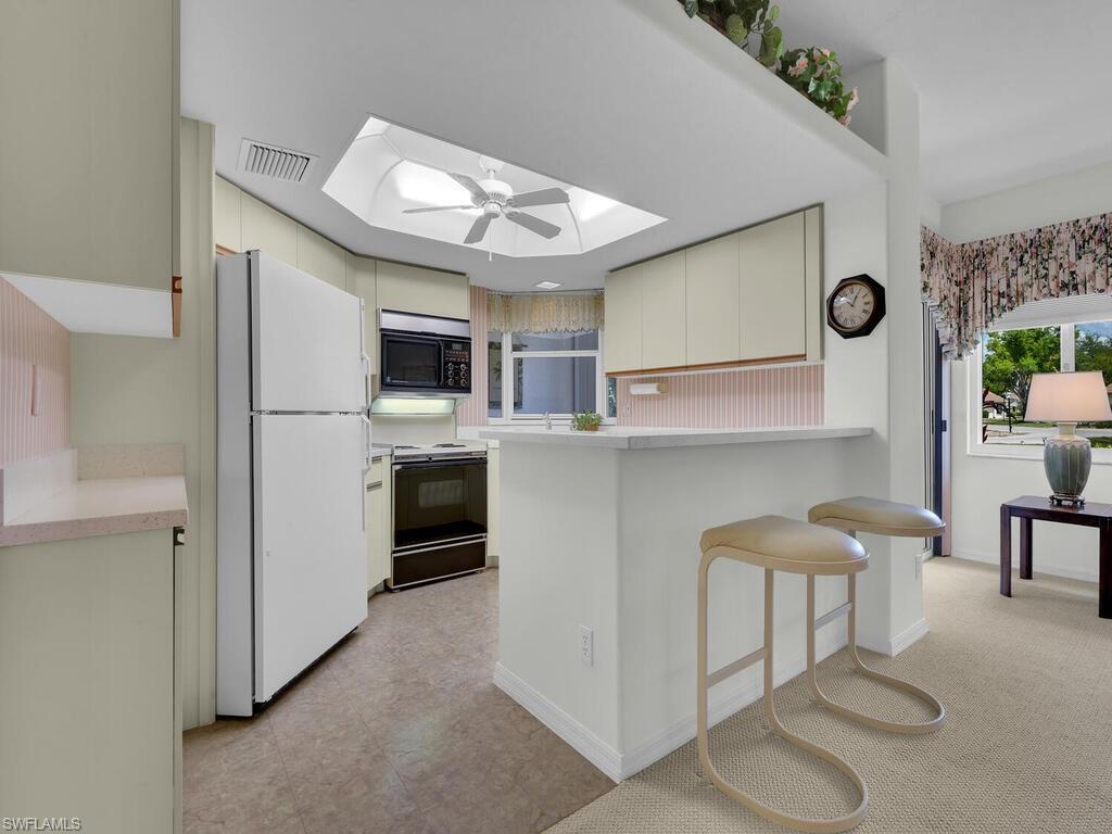 SEVEN OAKS - Residential