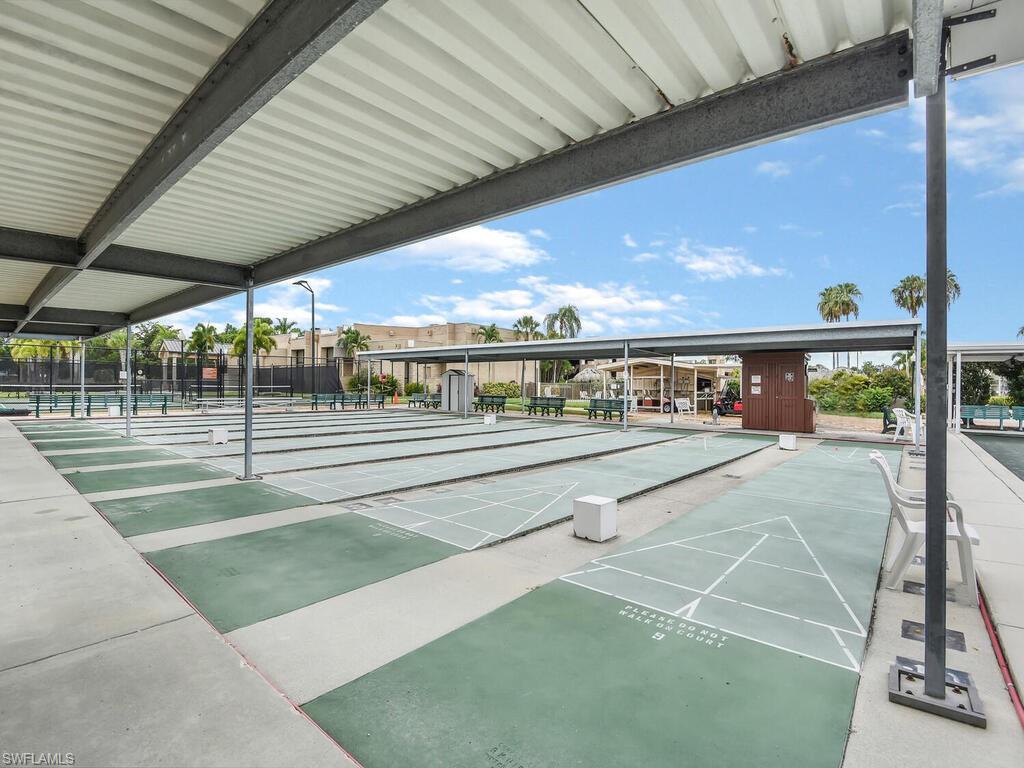 SEVEN OAKS - Residential