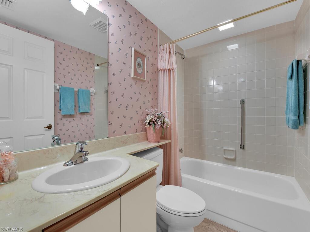 SEVEN OAKS - Residential