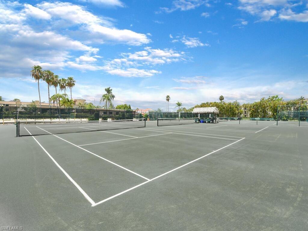 SEVEN OAKS - Residential